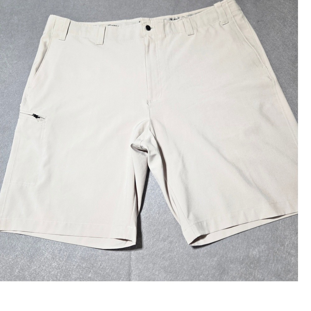 Callaway Mens Golf Shorts Tan Beige Size 42 Stretch Cargo Pocket Active ST3860